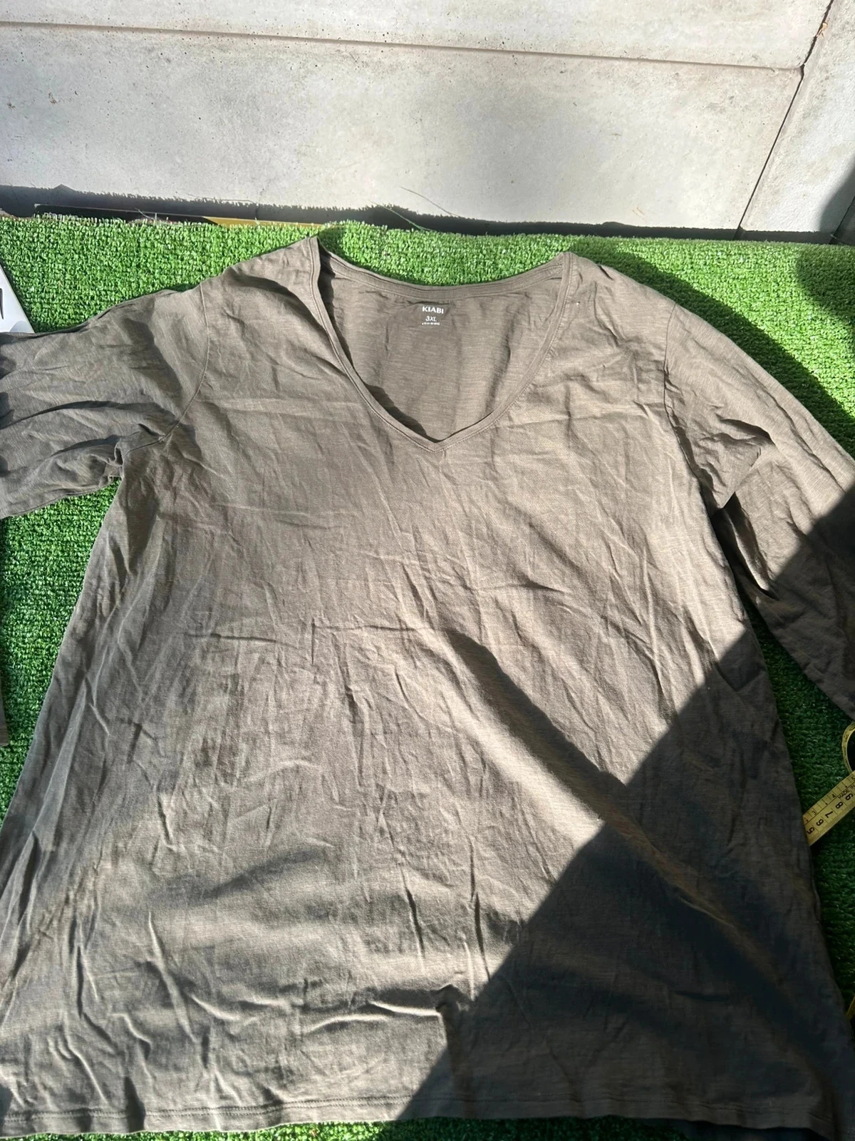 Kiabi khaki green sweatshirt – photo 2